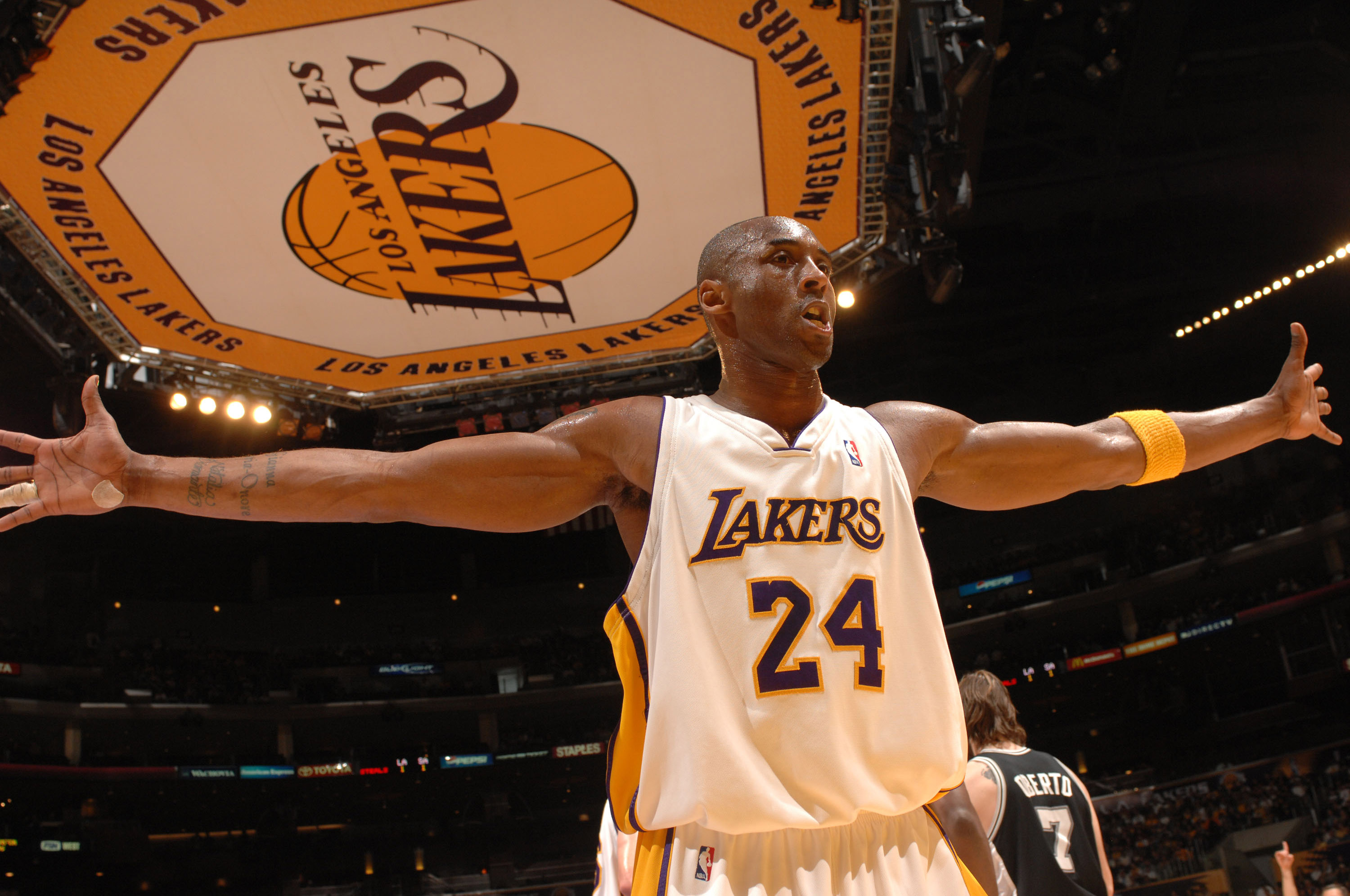 等国际一线 等国际一线