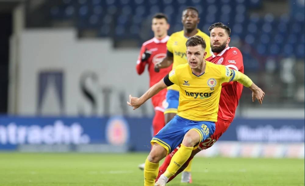 些场外的趣 些场外的趣